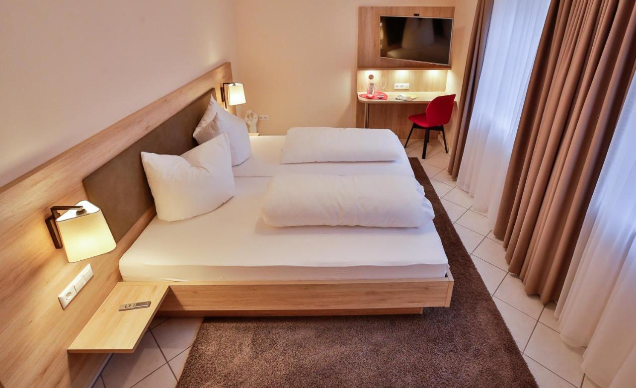 Hotel Ochsen Ammerbuch Екстер'єр фото